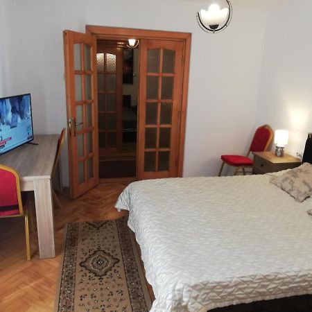 Hotel Casa BUCUR Tîrgu Ocna Exterior foto