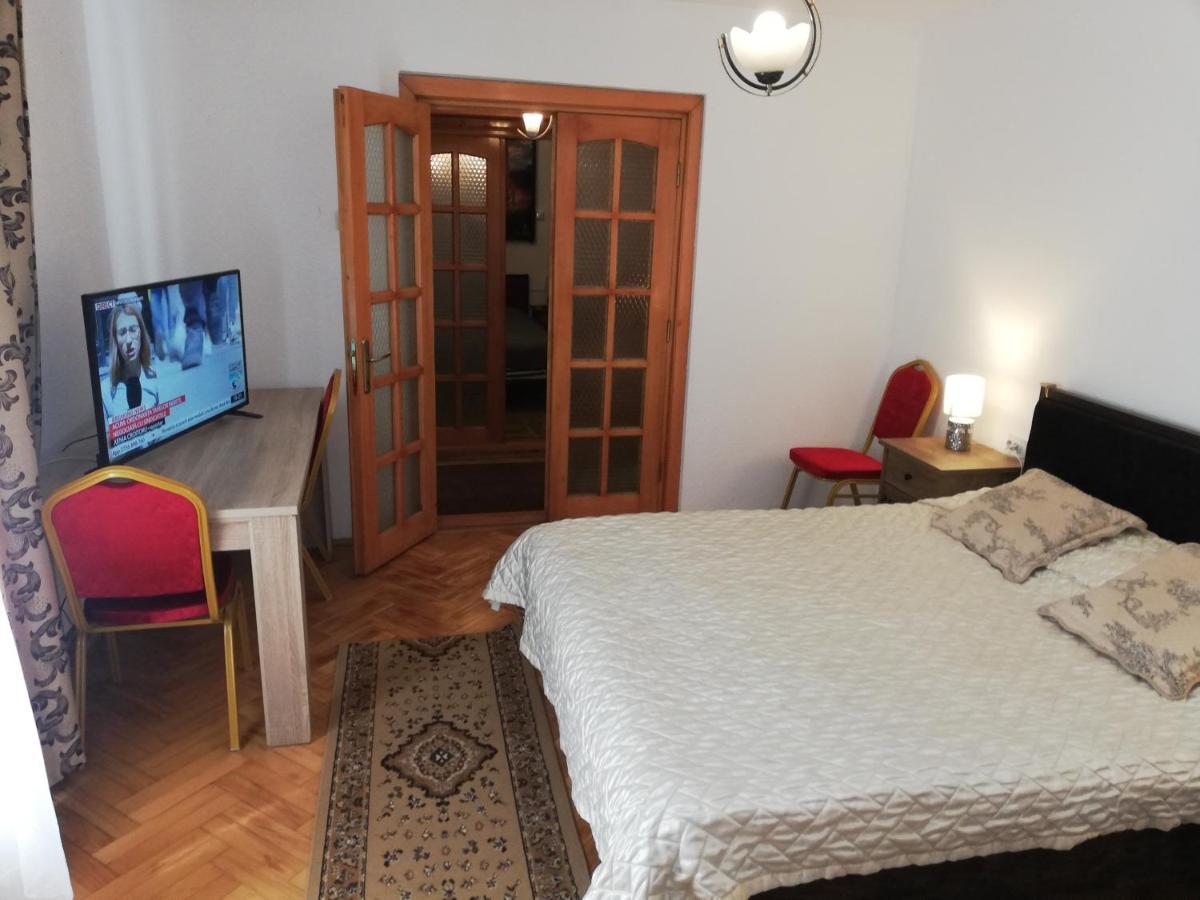 Hotel Casa BUCUR Tîrgu Ocna Exterior foto
