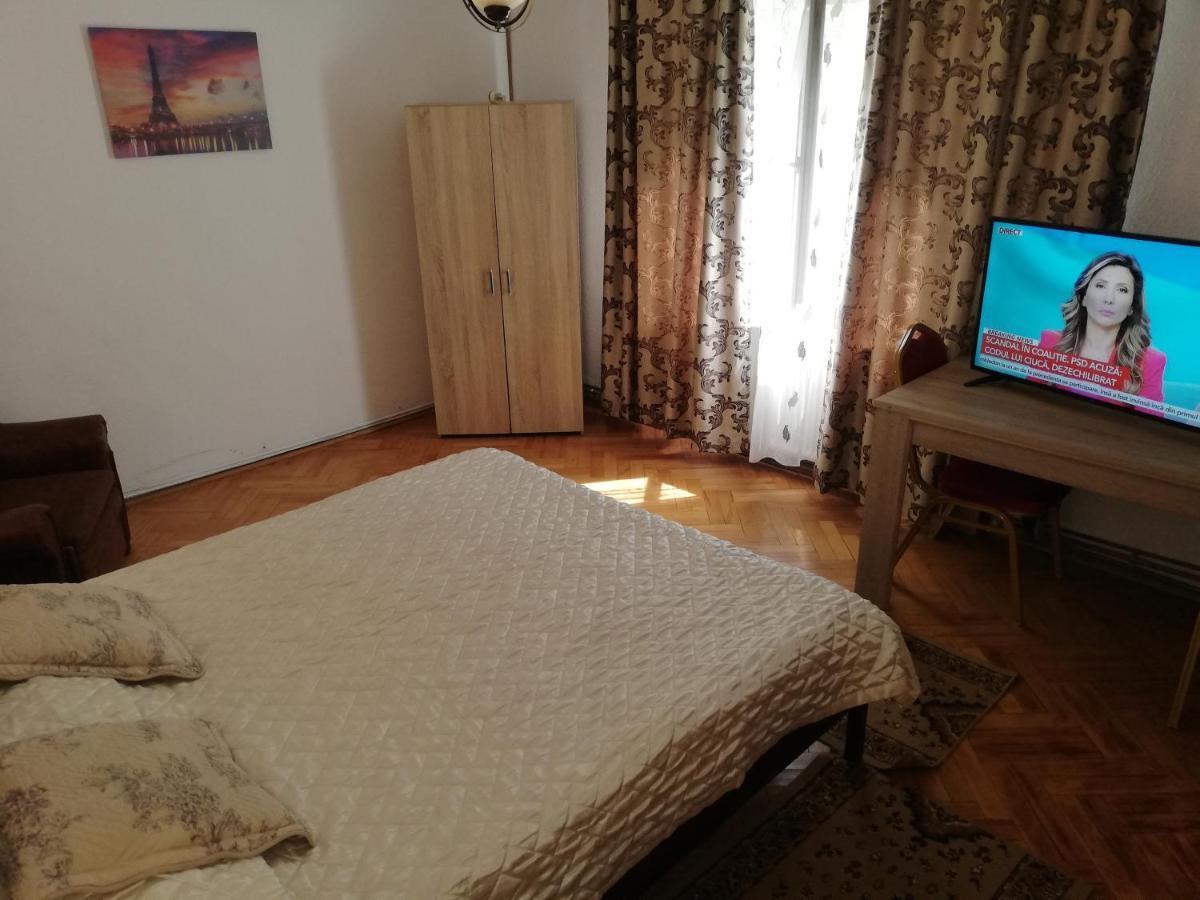Hotel Casa BUCUR Tîrgu Ocna Exterior foto